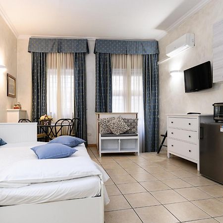 Apartment Julia Guesthouse Roma Exterior foto