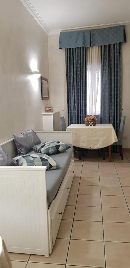 Apartment Julia Guesthouse Roma Exterior foto